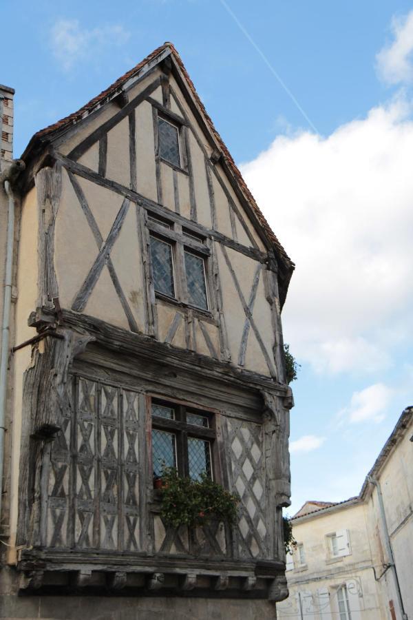 Ibis Budget Cognac Chateaubernard ภายนอก รูปภาพ